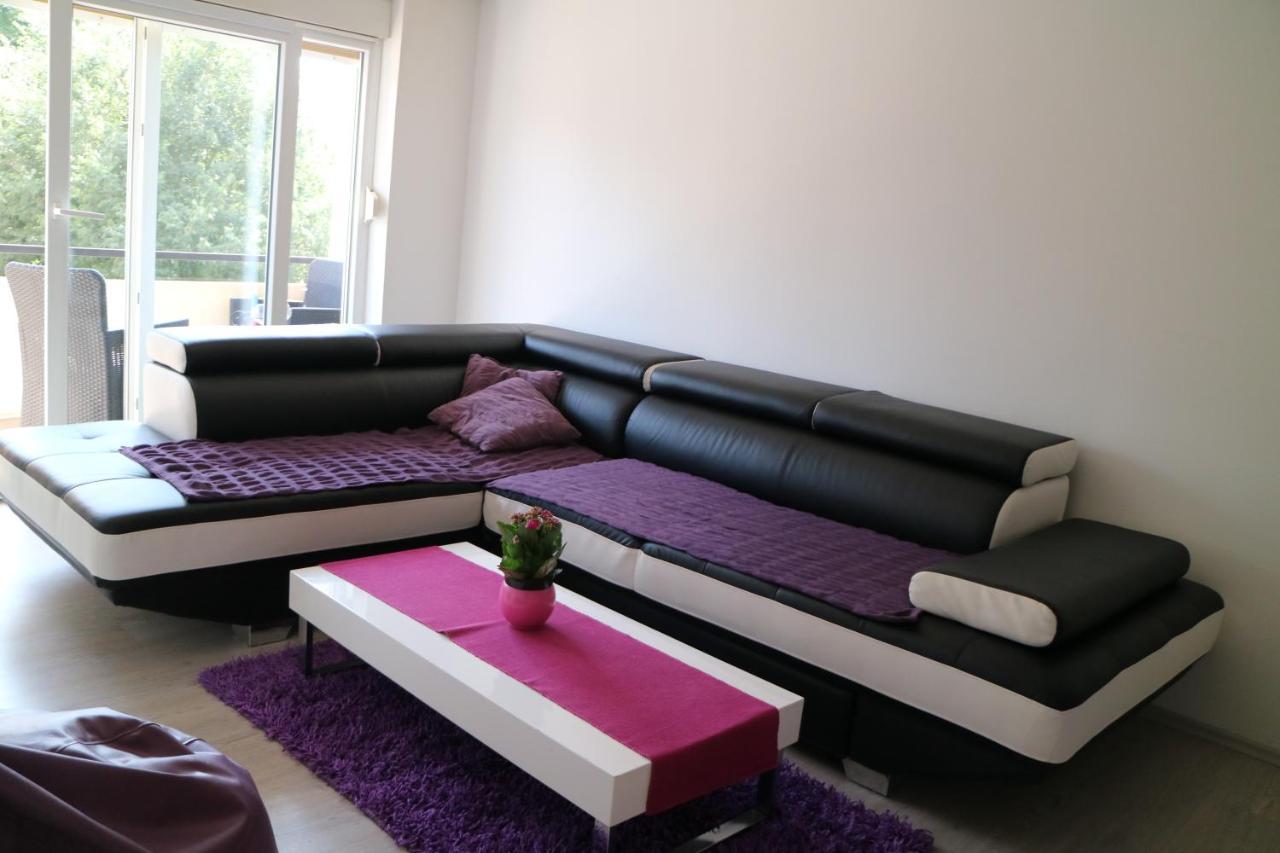 Apartman Mark Apartment พูลา ภายนอก รูปภาพ