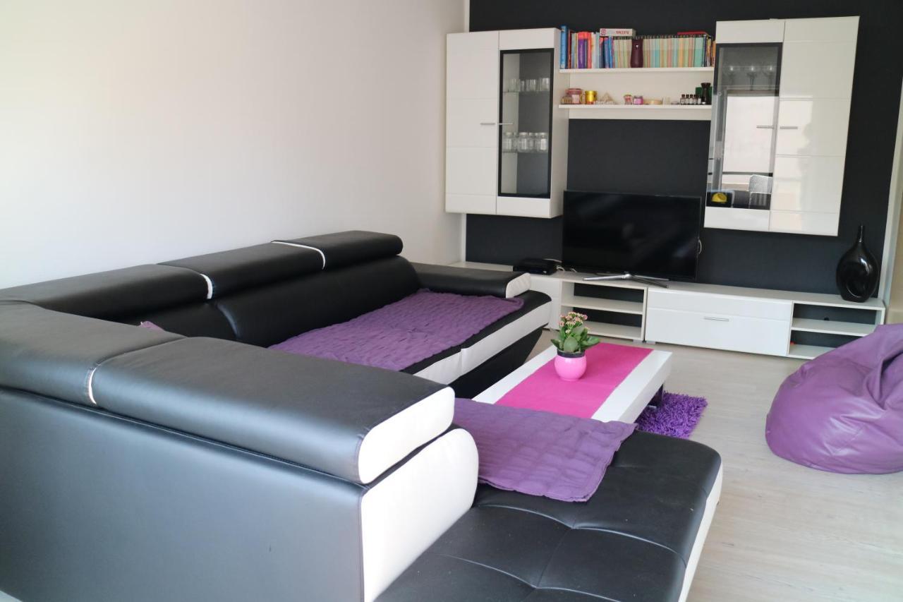 Apartman Mark Apartment พูลา ภายนอก รูปภาพ