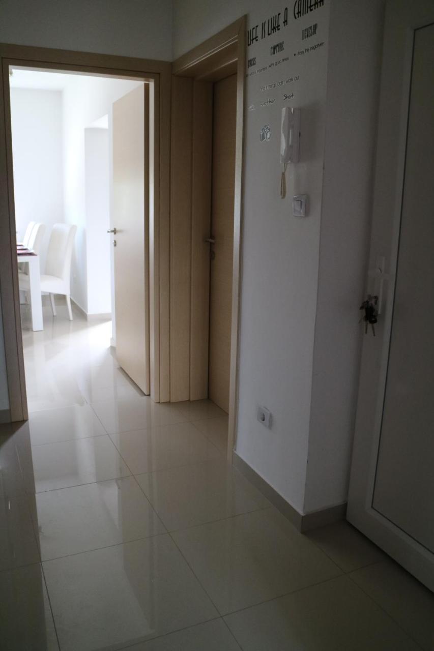 Apartman Mark Apartment พูลา ภายนอก รูปภาพ