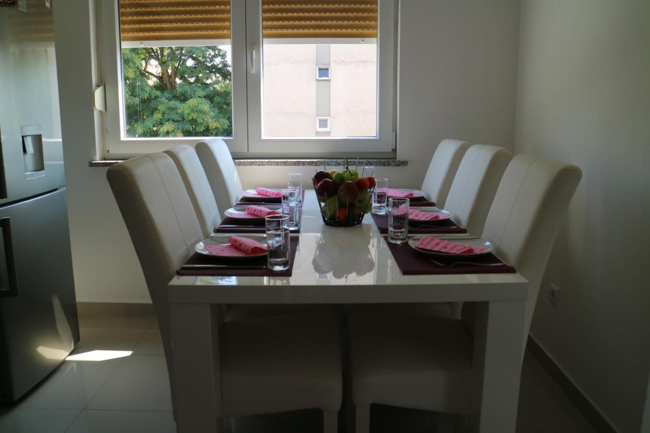 Apartman Mark Apartment พูลา ภายนอก รูปภาพ