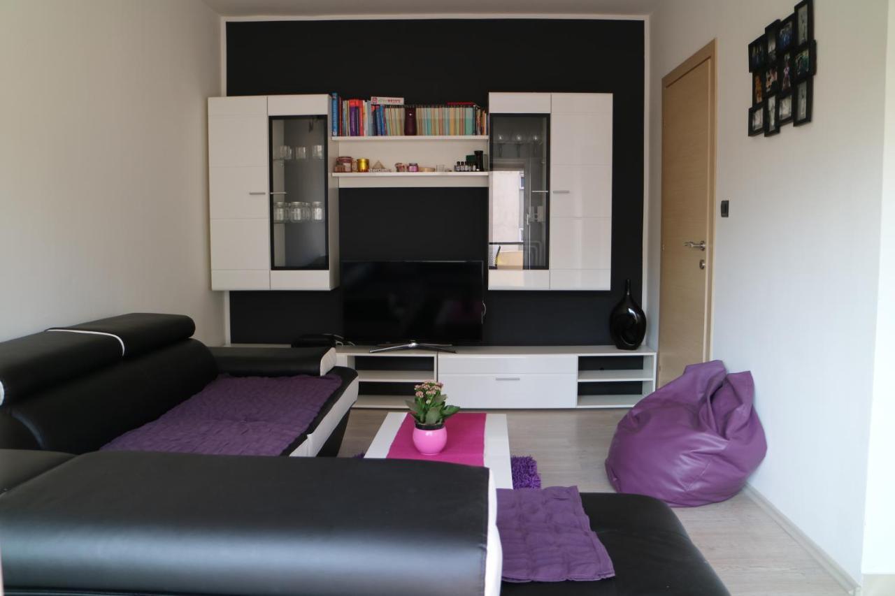 Apartman Mark Apartment พูลา ภายนอก รูปภาพ