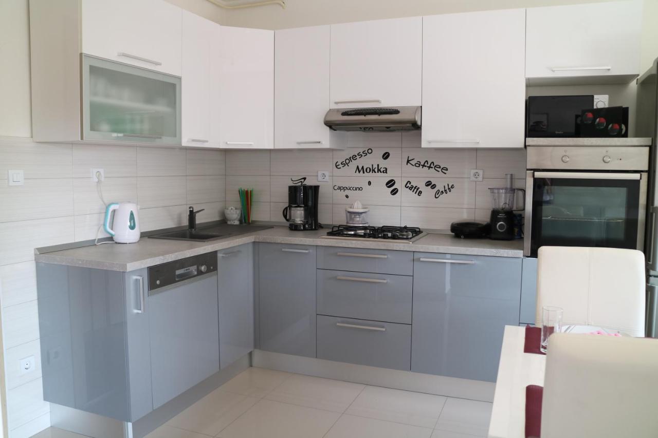 Apartman Mark Apartment พูลา ภายนอก รูปภาพ