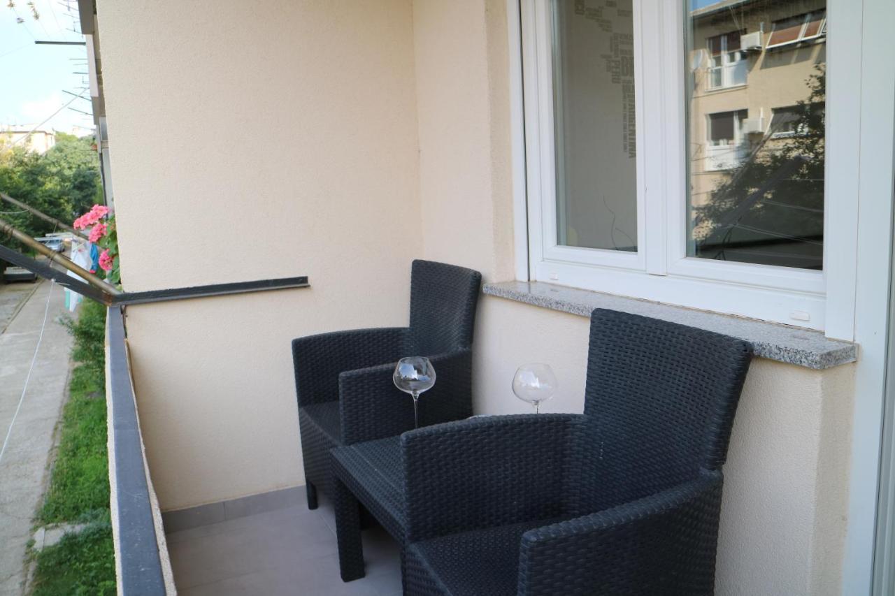 Apartman Mark Apartment พูลา ภายนอก รูปภาพ